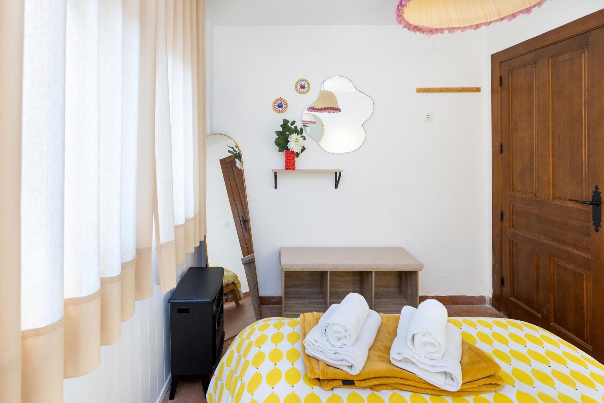 Apartamentos - Pinksparrow - Гранада Стая снимка